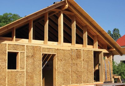 Nachhaltig Bauen - Sind Sie bereit für das Leben im Stroh? Klimapositiv bauen - aber wie?