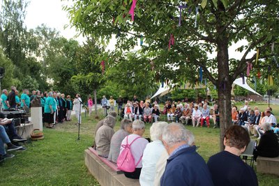 Friedensgebet am Baum der Religionen 2023