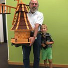 .. und wieder konnte ein Gewinner des Stadtwerke-Entdecker-Fests seinen Preis in Empfang nehmen. Jürgen Lieske bekommt vom Stadtwerke-Ökostrom Team seine neue Riesenwindmühle mit Solarbeleuchtung. Bavariastrom miniature. ;-) https://www.stadtwerke-pfaffe