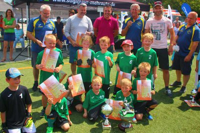 Die Kinder vom Burzlbaam siegten beim 2. Pfaffenhofener KiGa-Cup und dürfen den Wanderpokal bis zur nächstern Austragung bei sich aufstellen.