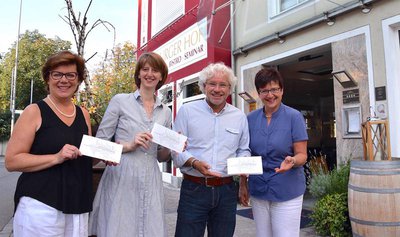 Allen Grund zur Freude über die Halbjahresbilanz haben die Protagonisten des City-Gutschein-Erfolgs (von links): ProWirtschaft-Sekretärin Elisabeth Rauscher, Schatzmeisterin Anke Tweer, 1. Vorsitzender Martin Bornemann und 2. Vorsitzende Marianne Voit.  