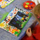 Viele schöne Bilder haben die Pfaffenhofener Vorschulkinder – hier in der Kindertagesstätte St. Andreas – für den Stadtbus-Malwettbewerb gemalt.