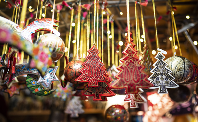 Weihnachtszeit in Bad Tölz: Zwischen Maronenduft und Lüftmalerei