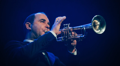 Beim MEMO-Konzert spielt Reinhard Greiner die 
erste Trompete. 