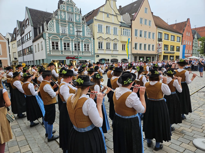 Volksfest: Standkonzert mit anschließendem Ausmarsch zum Volkfestplatz