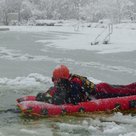 Retten mit dem Eisrettungsschlitten