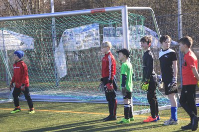 Die "Neuen" beim Sichtungstraining; erfreulicherweise konnte für alle interessierten Jungs ein Platz im Torhüter-Spezialtraining geschaffen werden.