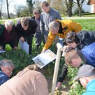 Der Bodenkurs stößt bei den Pfaffenhofener Landwirten auf großes Interesse.