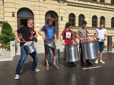 Die Sambagruppe der Musikschule