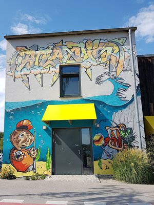 Der Turm am Jugendzentrum Atlantis wurde im vergangenen Jahr mit neuen Graffitis gestaltet.