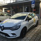 Am oberen Hauptplatz steht es nun: Das neue Carsharing-Auto für die registrierten Testpiloten.