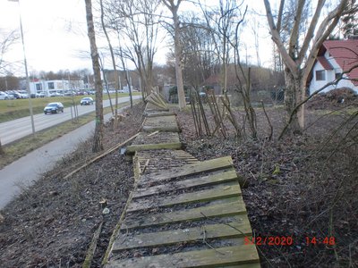 Der alte Lärmschutz an der Schrobenhausener Straße ist marode