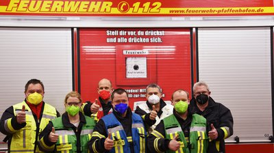 Feuerwehr Pfaffenhofen mit Mut zur Farbe in Corona Zeiten