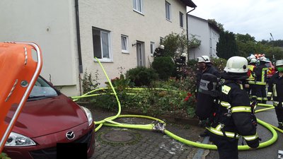 +++ Ausgedehnter Kellerbrand mit verletzter Person+++