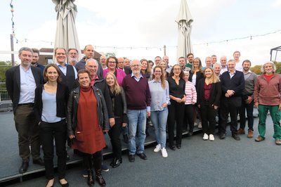 Die Teilnehmer der Stadtratsklausur Klimaschutz auf der Dachterrasse des Hotel Alea City