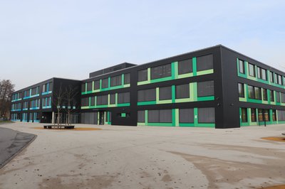 Schule fällt am Montag aus