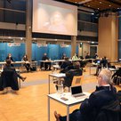 Vertreter des Stadtrates in der Aula der Grund- und Mittelschule