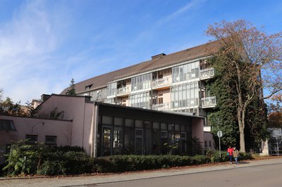 Das ehemalige Altenheim und Krankenhaus St. Franziskus an der Ingolstädter Straße wird einem Neubau weichen.