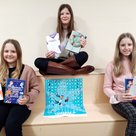 Die Preisträgerinnen von links nach rechts Alina Ponezhda, Marlene Mayr, Sarah Würzburger