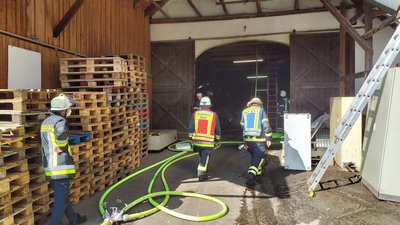 +++ Brand in Industriebetrieb +++