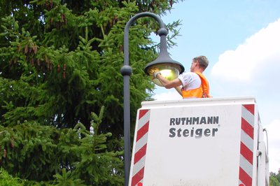 Wartungsarbeiten an der Straßenbeleuchtung