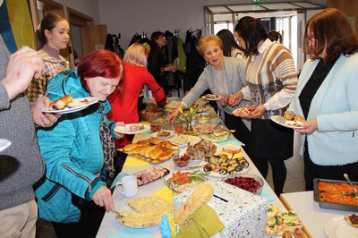 Beim orthodoxen Osterfest der Ukrainer gab es ein reichhaltiges Osterbuffet mit traditionellen Köstlichkeiten.