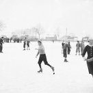 Eislaufen an der Scheyerer Straße um 1935