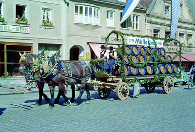 Festlich geschmückter Wagen der Müllerbrauerei (1959) 