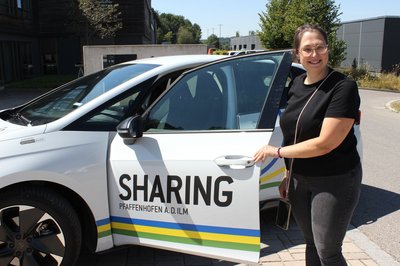 Bettina Weinhardt nutzt ihr Lieblings-Sharingauto gern und oft.