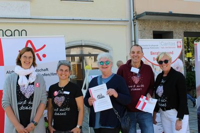 Die Arbeitsgruppe „Demenzfreundliche Stadt Pfaffenhofen“ engagiert sich seit drei Jahren. (v.l.n.r: Pia Fischer, Seniorenbüro, Lisa Buchbauer, Caritas Fachstelle für pflegende Angehörige, Barbara Bardong und Richard Zeitler, Alzheimer Gesellschaft Landkreis Pfaffenhofen/Ilm e. V., Heidi Andre, Seniorenbüro)