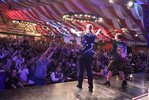 Jubel der Dart-Stars und der Menschen im Zelt 2024