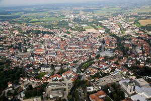 Luftaufnahme der Stadt Pfaffenhofen im Jahr 2014