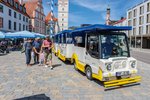 Foto des IE auf dem Hautplatz von der Seite