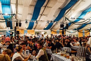 Volksfest 2018 Bierzelt